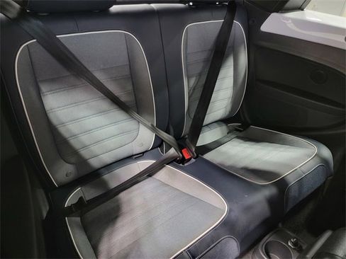 Used 2016 Volkswagen Beetle 1.8T Denim image 15