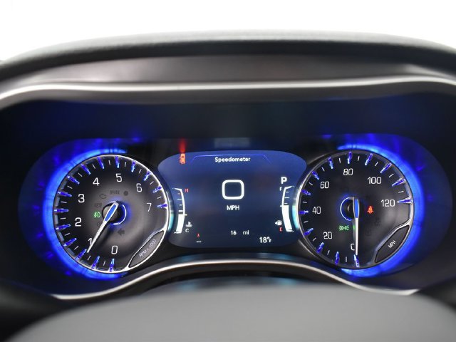 New 2026 Chrysler Pacifica Select AWD/4WD image 11