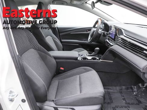 Used 2025 Toyota Camry LE image 23