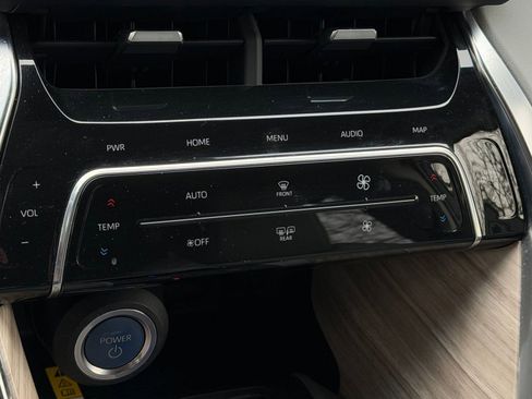 Used 2021 Toyota Venza Limited w/ Advanced Technology Package image 30