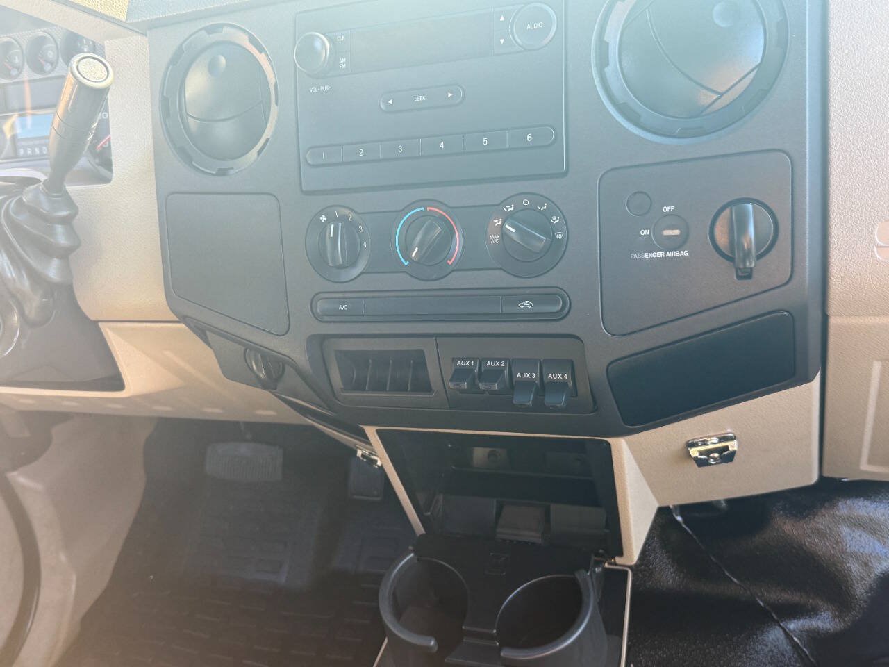 Used 2010 Ford F550 2WD Regular Cab Super Duty image 28