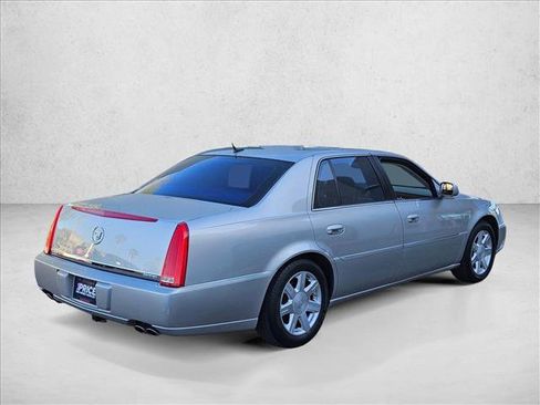 Used 2007 Cadillac DTS FWD image 5
