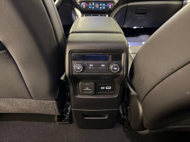 Certified 2023 GMC Acadia SLT AWD/4WD image 28