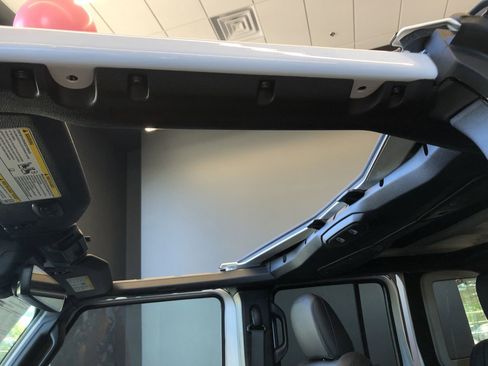 New 2025 Jeep Wrangler Unlimited Rubicon 392 image 23