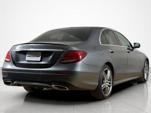 Used 2019 Mercedes-Benz E 300 image 5
