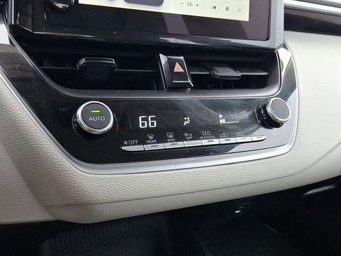 Certified 2025 Toyota Corolla LE FWD image 15