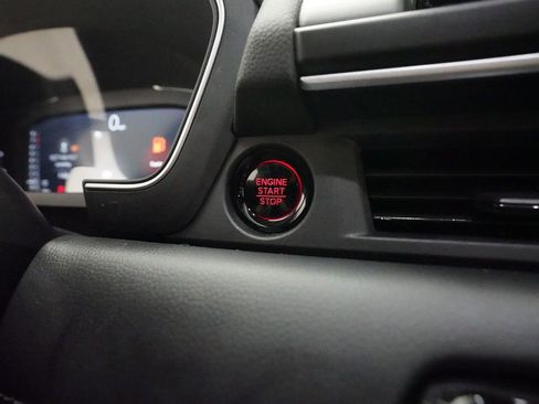 Certified 2024 Honda Pilot Elite image 32