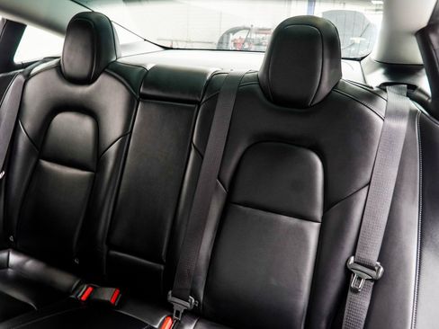 Used 2019 Tesla Model 3 Long Range image 30