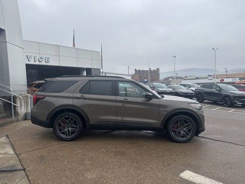 New 2026 Ford Explorer ST w/ Sun And Sound Package AWD/4WD image 8
