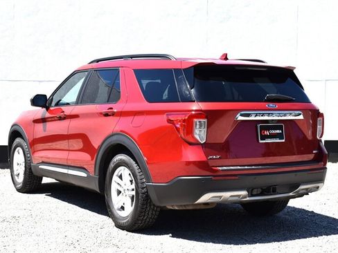 Used 2020 Ford Explorer XLT w/ Equipment Group 202A AWD/4WD image 2