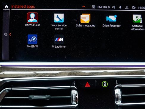 Used 2020 BMW X7 xDrive50i w/ Executive Package image 27