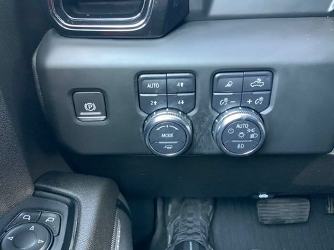 Used 2024 GMC Sierra 1500 AT4 w/ AT4 Premium Package AWD/4WD image 20