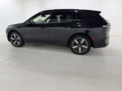 Used 2024 BMW iX xDrive50 w/ Sport Package AWD/4WD image 2
