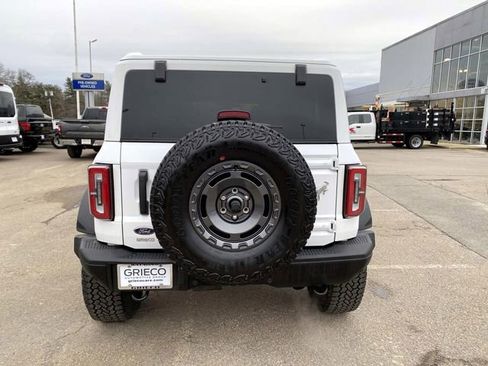 Used 2025 Ford Bronco Badlands image 4