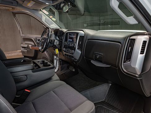 Used 2018 GMC Sierra 2500 SLE w/ Suspension Package, Off-Road AWD/4WD image 19