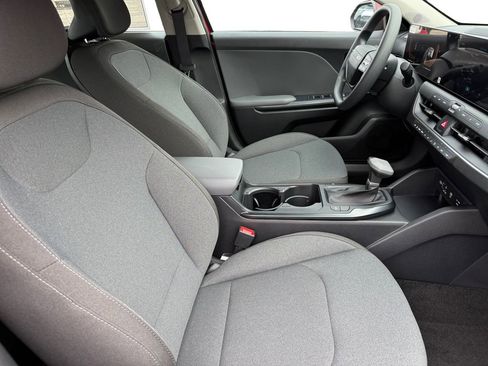 New 2025 Kia K4 LXS FWD image 15