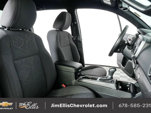 Used 2016 Toyota Tacoma TRD Off-Road image 22