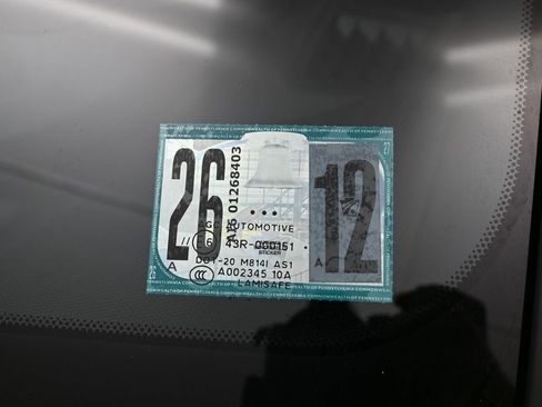 Used 2023 Toyota bZ4X Limited image 9