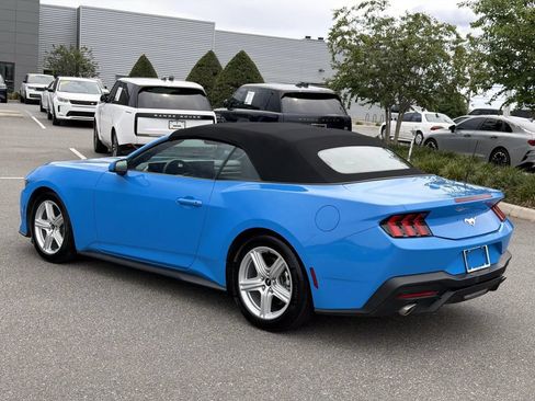 Used 2026 Ford Mustang Premium RWD image 3
