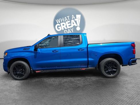 Used 2023 Chevrolet Silverado 1500 RST w/ Z71 Off-Road Package AWD/4WD image 7