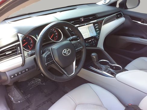 Used 2018 Toyota Camry XSE w/ Driver Assist Package FWD image 15