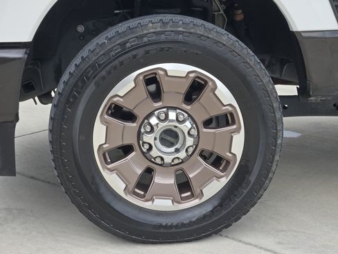 Used 2025 Ford F250 King Ranch w/ FX4 Off-Road Package AWD/4WD image 14