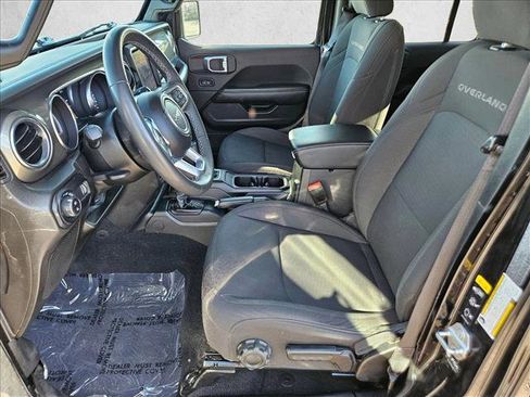 Used 2023 Jeep Gladiator Overland image 16