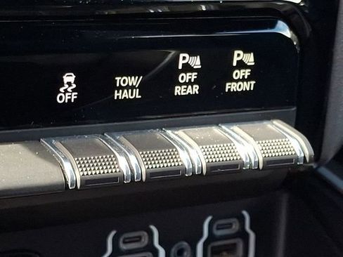 Used 2023 RAM 1500 Big Horn AWD/4WD image 25