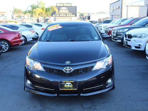 Used 2013 Toyota Camry SE FWD image 3
