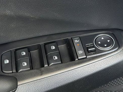 New 2026 Kia Seltos S FWD image 12