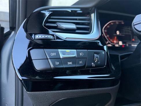 Used 2025 BMW Z4 sDrive30i w/ Premium Package image 13