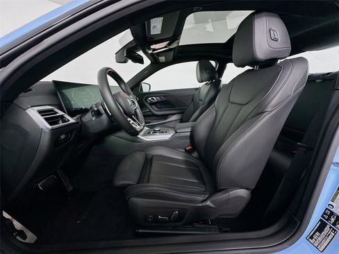 Used 2025 BMW M240i xDrive Coupe w/ Premium Package image 21