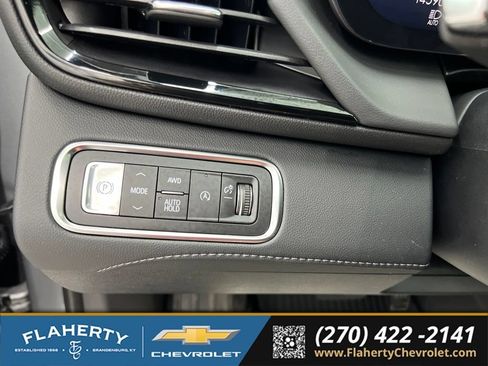 Used 2026 Buick Enclave Avenir w/ Super Cruise Package AWD/4WD image 24