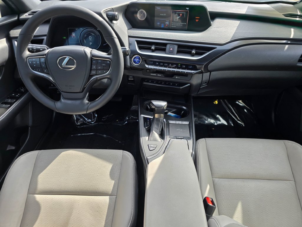 Used 2020 Lexus UX 250h w/ Premium Package AWD/4WD image 18