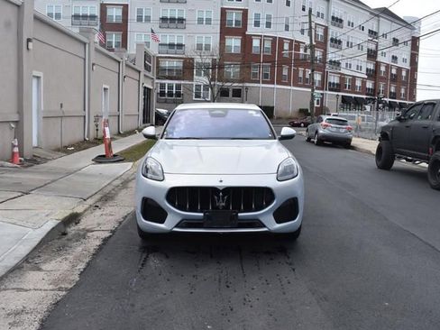 Used 2024 Maserati Grecale GT AWD/4WD image 3
