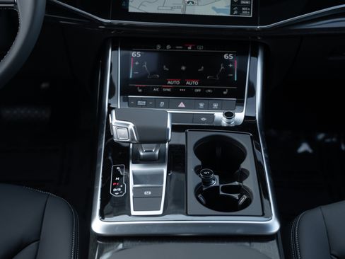 New 2026 Audi Q8 Premium image 12