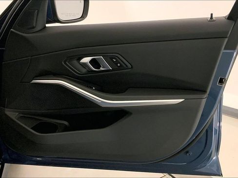 Certified 2025 BMW 330i Sedan RWD image 24