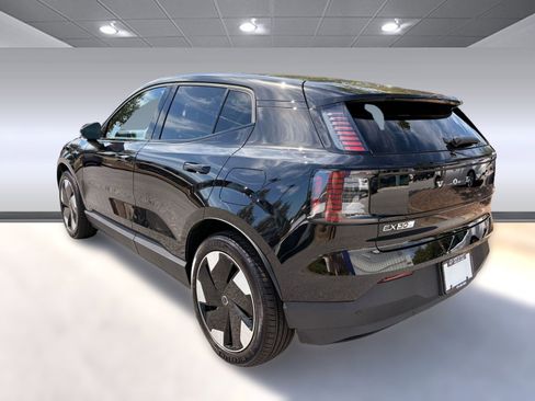 Certified 2025 Volvo EX30 Plus w/ Climate Package image 3