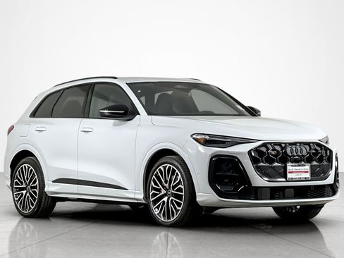 New 2025 Audi SQ5 Premium Plus image 2