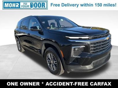 Used 2025 Chevrolet Traverse LT