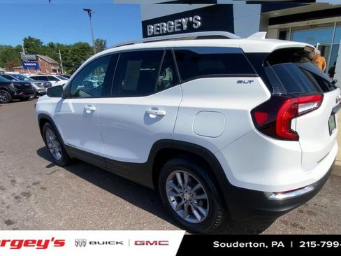 Used 2023 GMC Terrain SLT FWD image 8