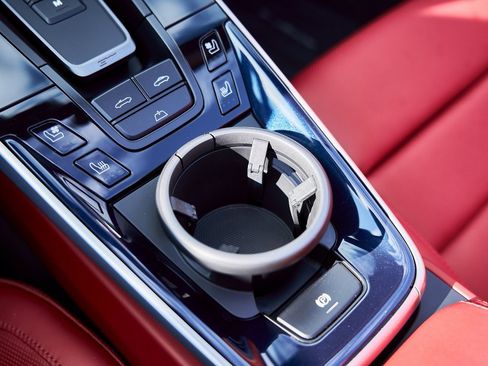 Used 2021 Porsche 911 Turbo S image 60