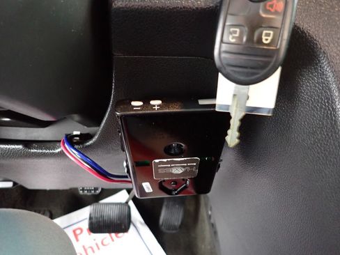 Used 2013 Ford Explorer XLT FWD image 5