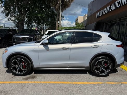 Used 2022 Alfa Romeo Stelvio Ti w/ Active Assist Plus Package AWD/4WD image 4