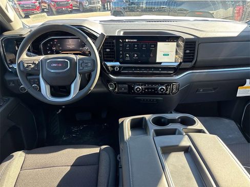 New 2026 GMC Sierra 2500 SLE w/ SLE Value Package; image 8