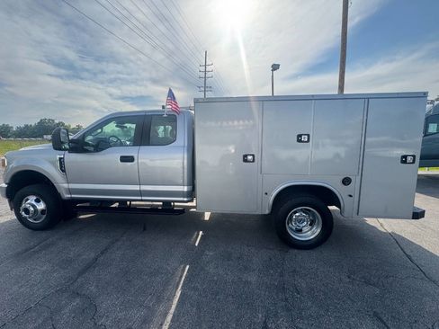 Used 2021 Ford F350 XL w/ Power Equipment Group AWD/4WD image 1