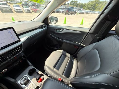Used 2023 Ford Escape Platinum AWD/4WD image 22