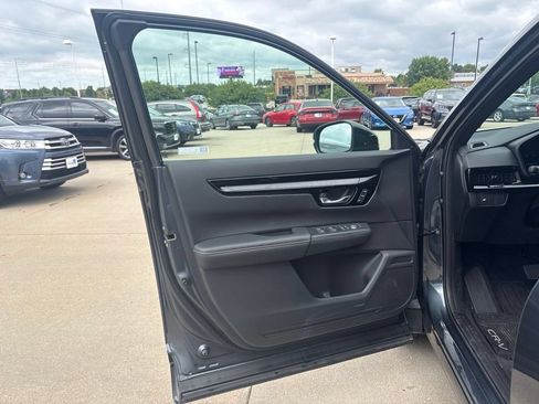 Certified 2026 Honda CR-V Sport Touring image 9