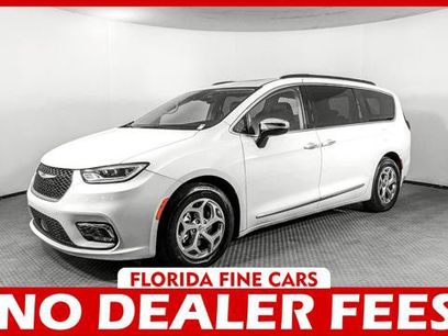 Used 2023 Chrysler Pacifica Limited