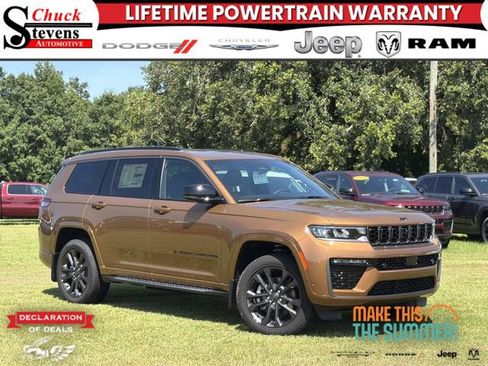 New 2026 Jeep Grand Cherokee L Limited AWD/4WD image 1
